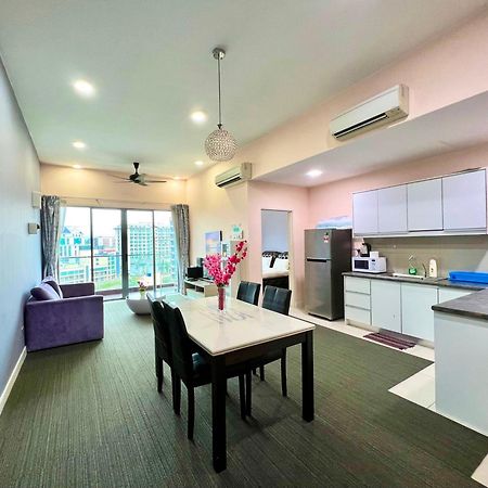 Capital O 90987 The Loft Residences Homestay @ Imago Shopping Mall 2 Kampong Sembulan Exterior foto