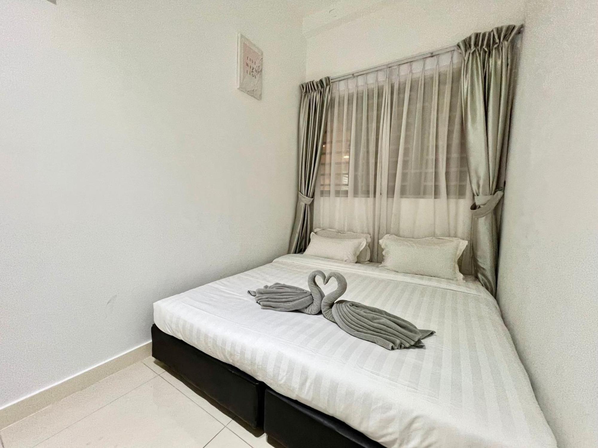 Capital O 90987 The Loft Residences Homestay @ Imago Shopping Mall 2 Kampong Sembulan Exterior foto