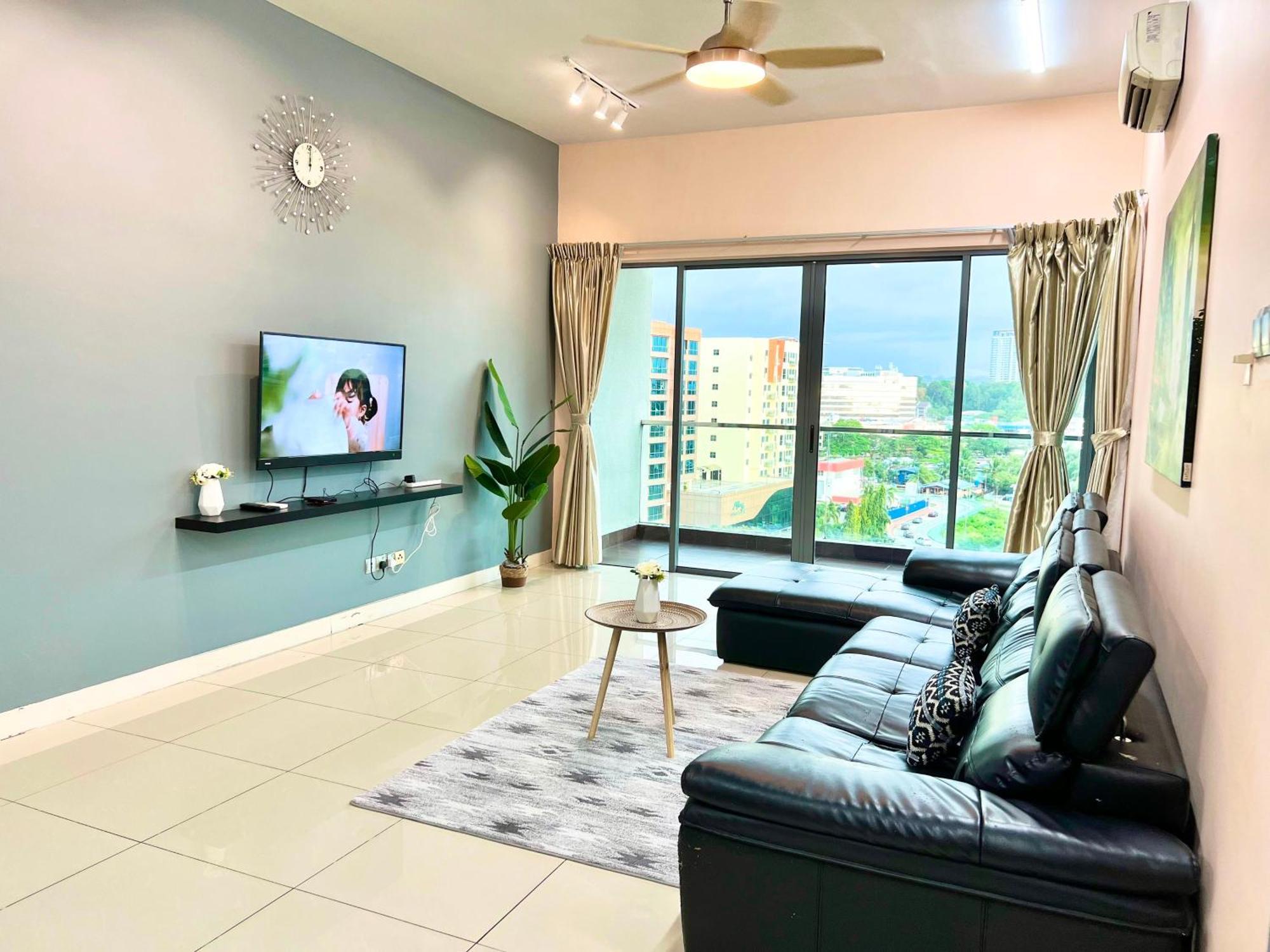 Capital O 90987 The Loft Residences Homestay @ Imago Shopping Mall 2 Kampong Sembulan Exterior foto